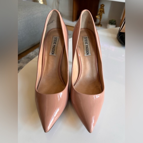 Nude Heels - Picture 1 of 6